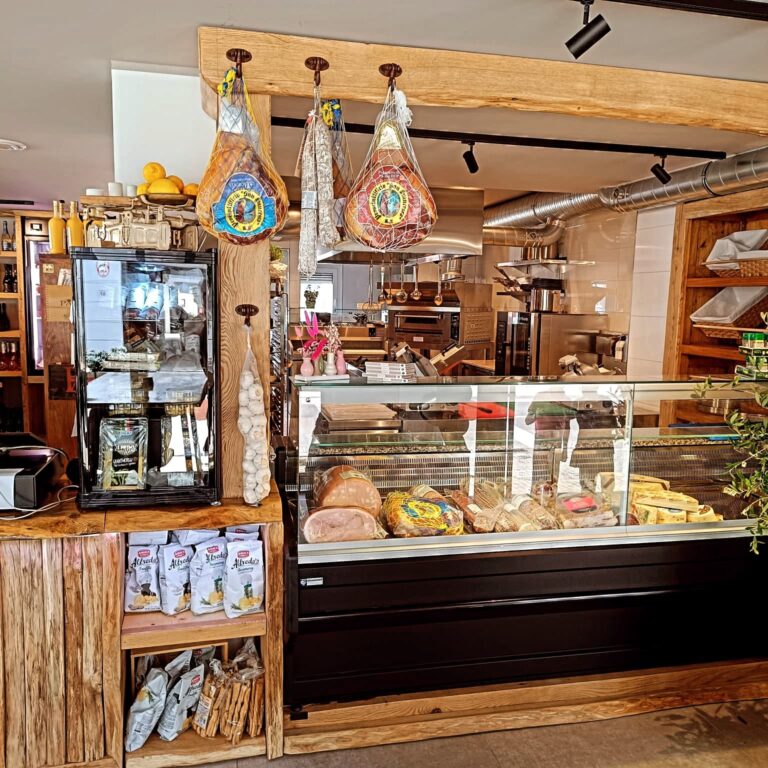 Oliveto Laden Theke